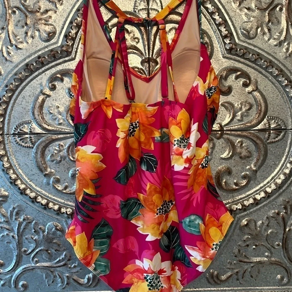 Kona Sol Pink Floral One Piece Swimsuit plus size 22W built in bra full cov